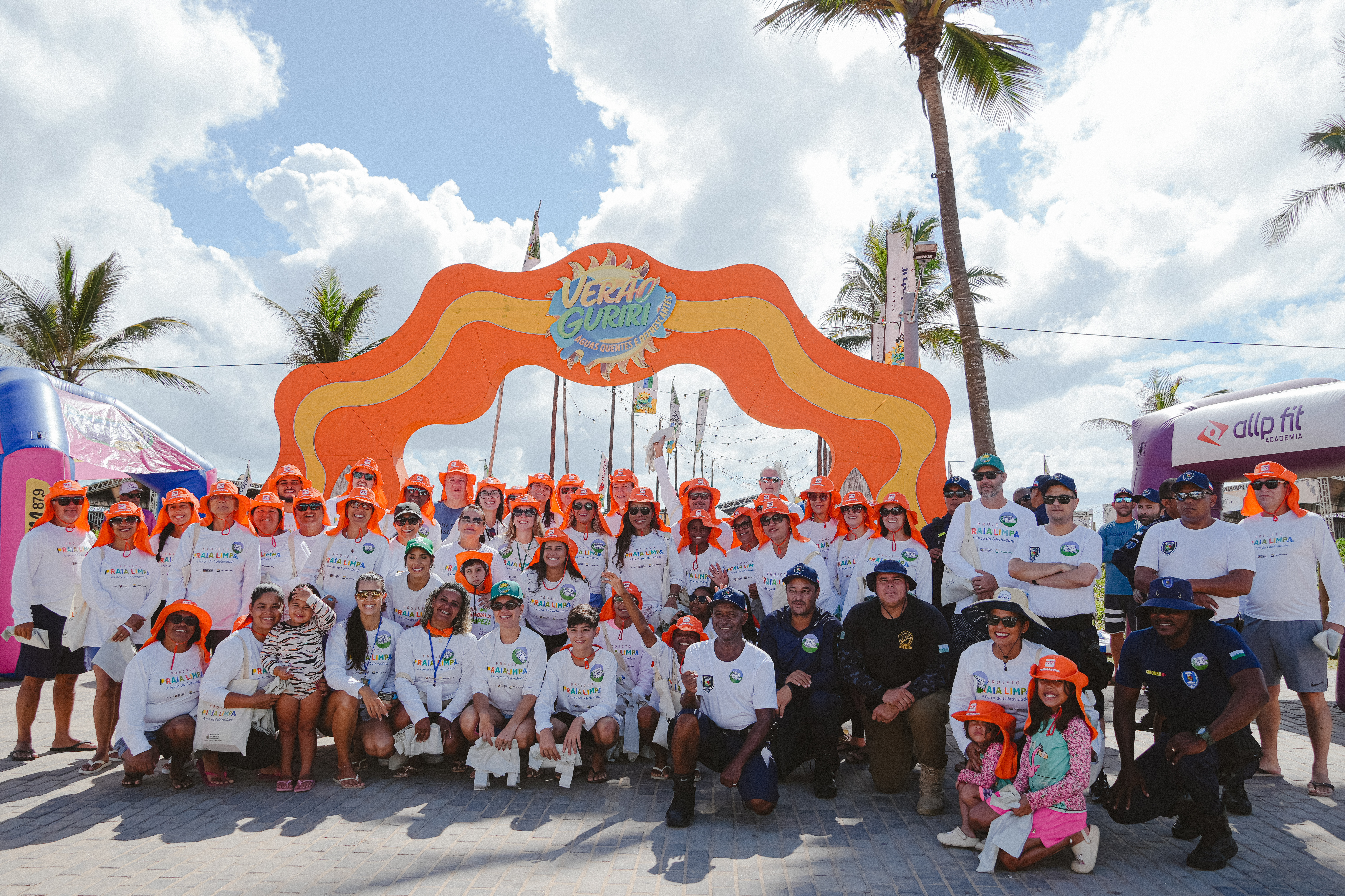 PREFEITURA DE SÃO MATEUS REALIZA AÇÃO “PRAIA LIMPA” EM PARCERIA COM A TRANSPETRO