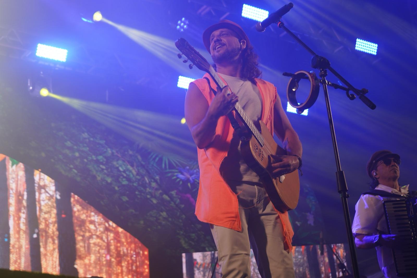 FOTOS: QUARTA NOITE DO GURIRI CARNAVAL 2025 FOI UM SUCESSO DE PÚBLICO