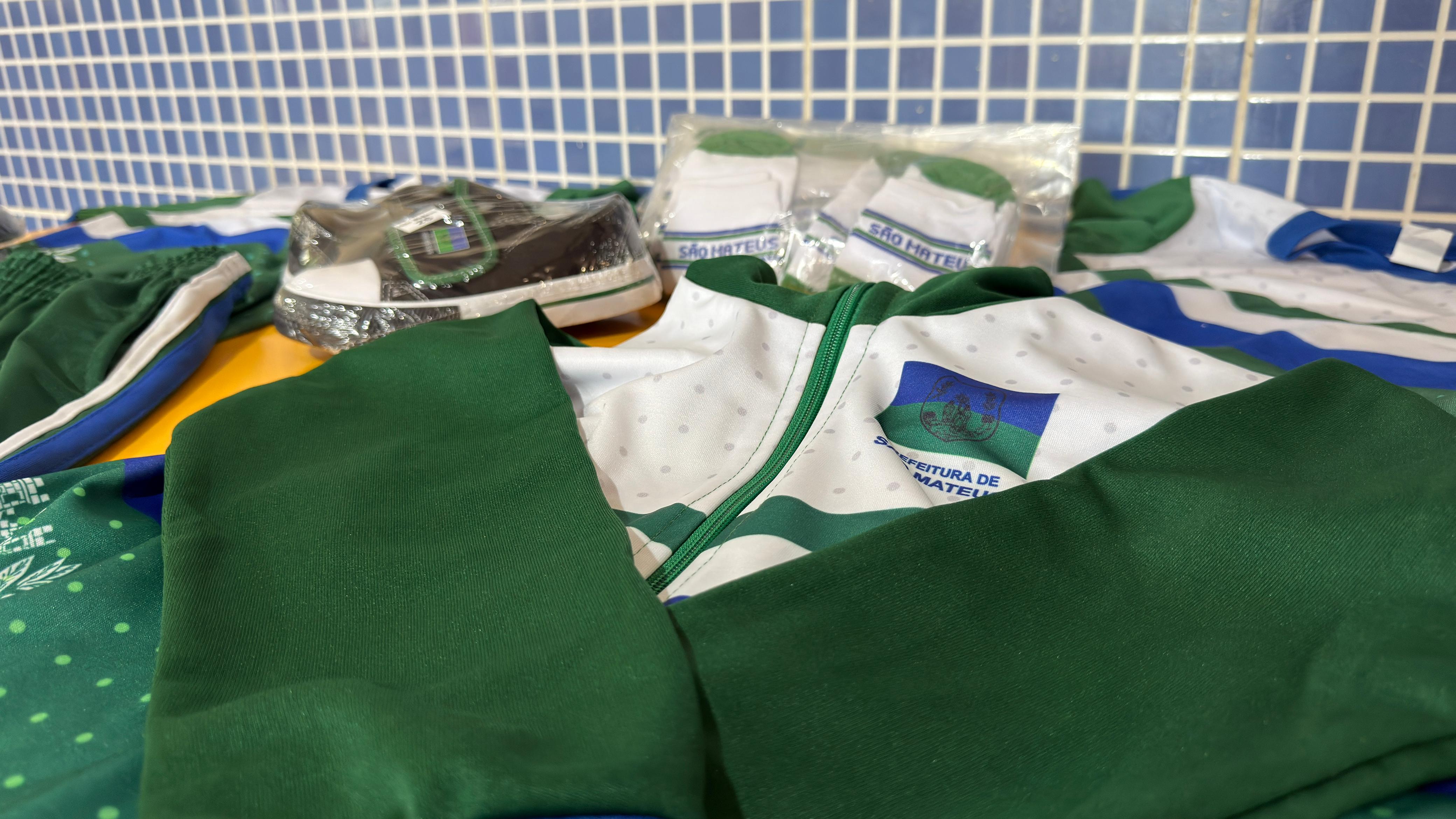 SÃO MATEUS AVANÇA NA ENTREGA DE MATERIAIS ESCOLARES E INICIA DISTRIBUIÇÃO DE UNIFORMES NESTA SEXTA-FEIRA (27/02)