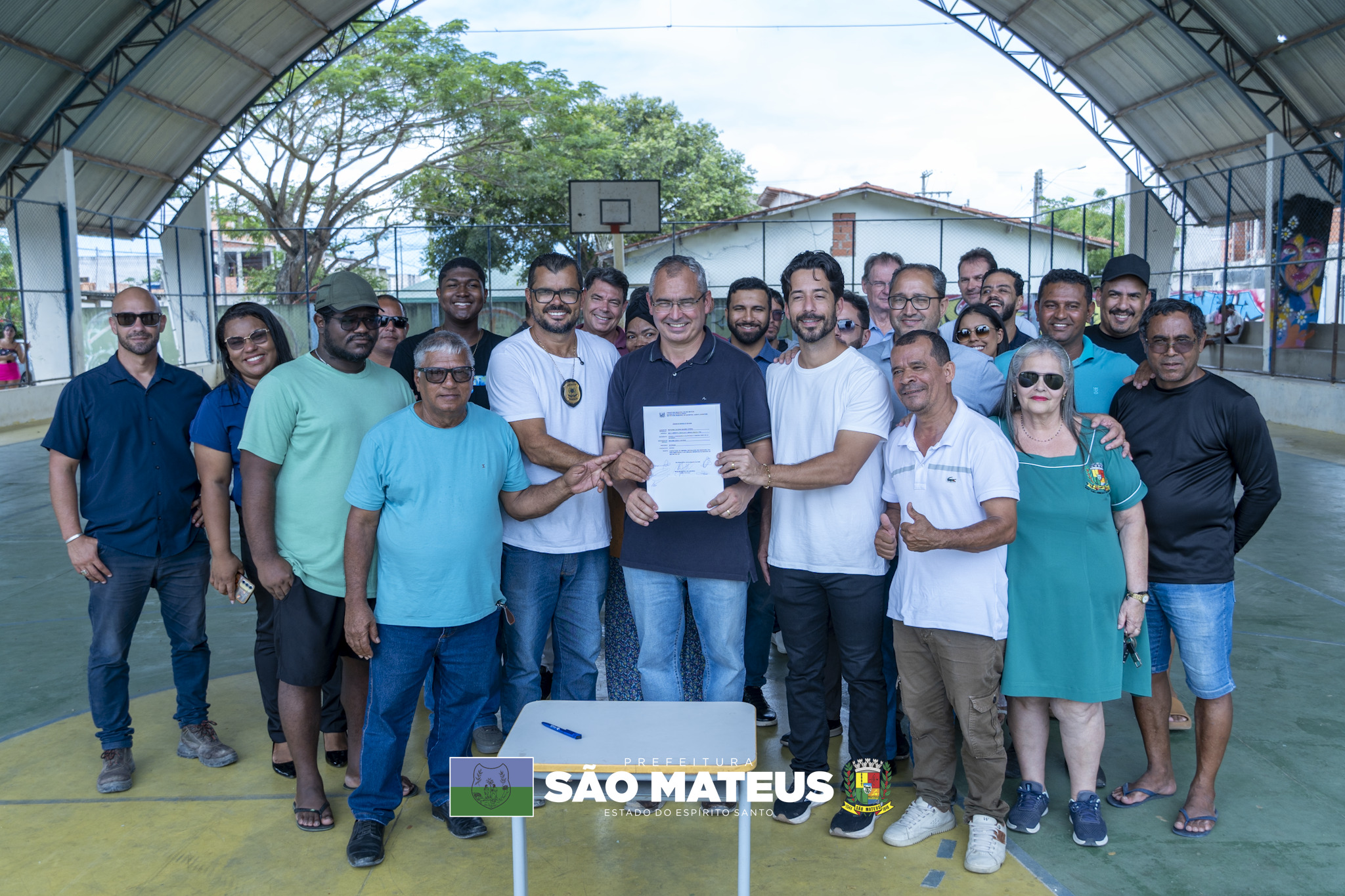 PREFEITURA ASSINA ORDEM DE SERVIÇO PARA REFORMA E REVITALIZAÇÃO DA QUADRA E PRAÇA DO BAIRRO VITÓRIA