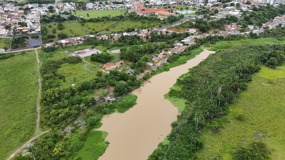 SECRETARIA DE SEGURANÇA E DEFESA CIVIL MONITORA NÍVEL DO RIO CRICARÉ E PREFEITURA PRESTA ASSISTÊNCIA ÀS FAMÍLIAS DESALOJADAS